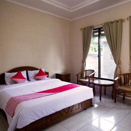 Oyo 3207 Hotel Gracia Бандар-Лампунг Экстерьер фото