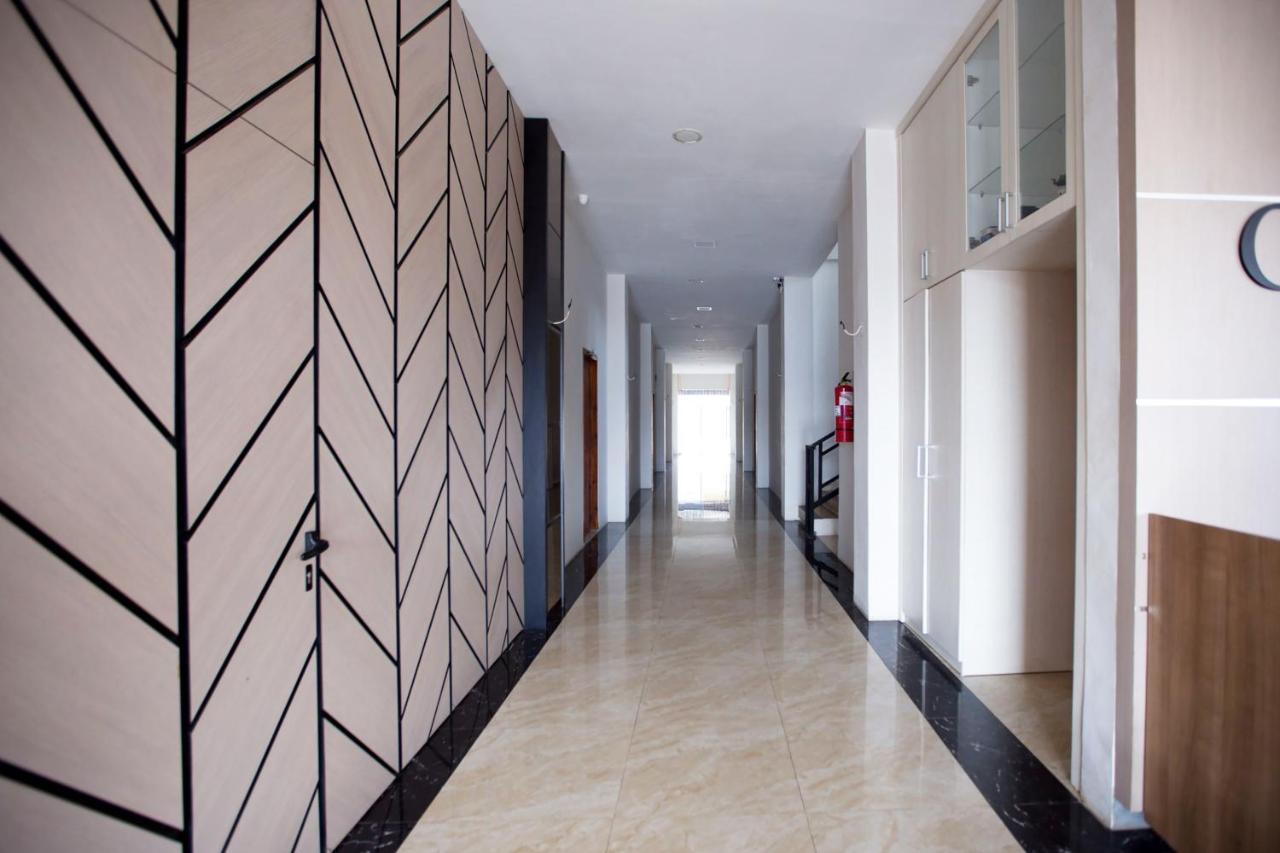 Oyo 3207 Hotel Gracia Бандар-Лампунг Экстерьер фото