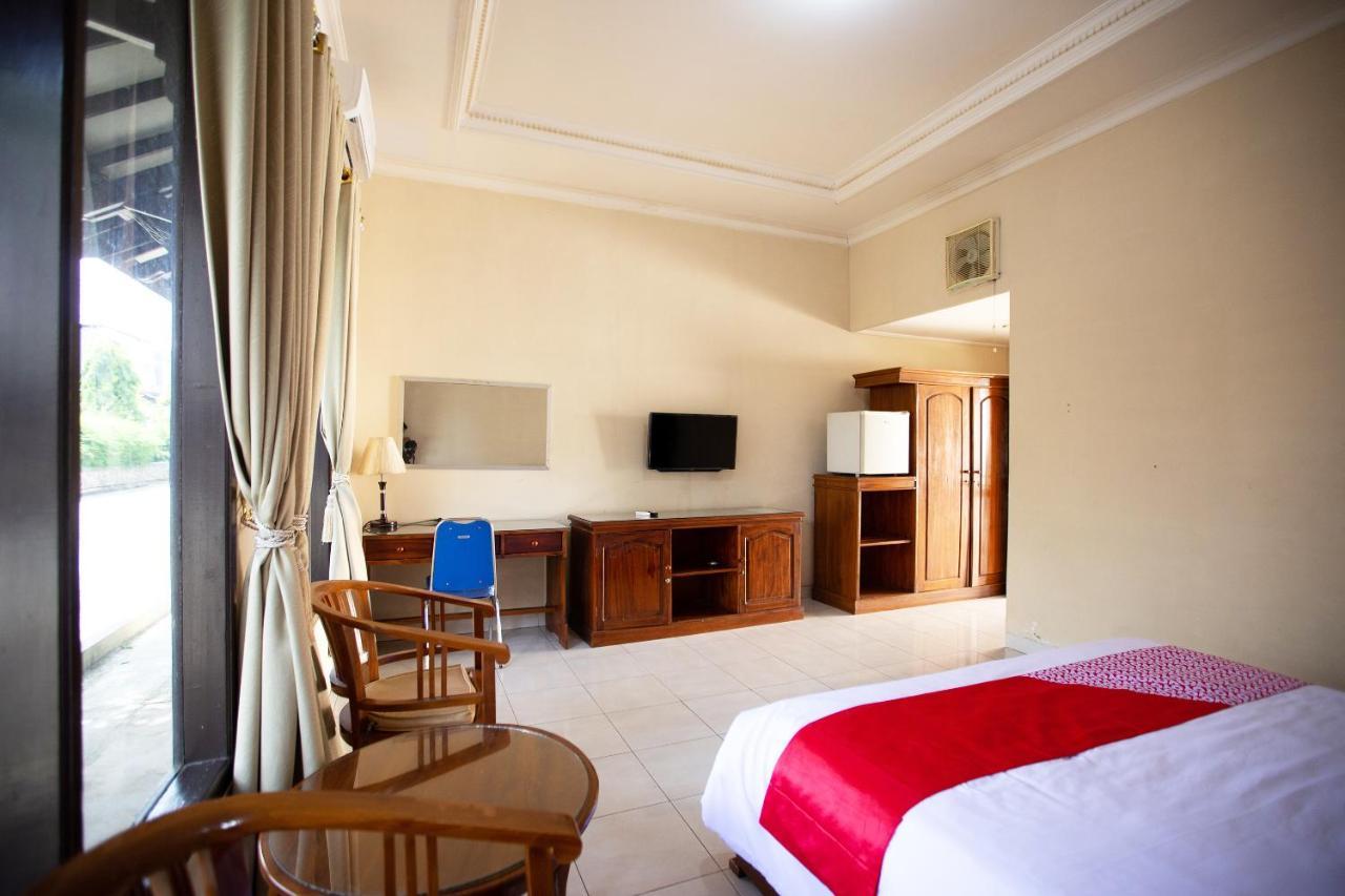 Oyo 3207 Hotel Gracia Бандар-Лампунг Экстерьер фото